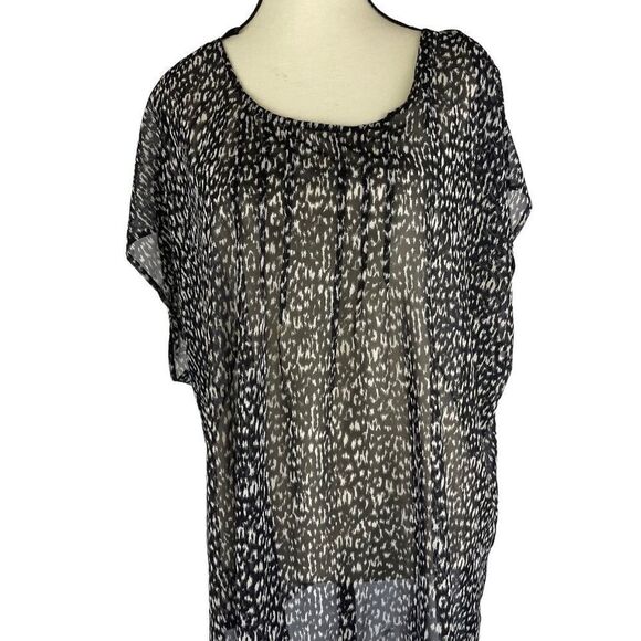torrid Tops - Torrid leopard black & white open back blouse round neck sz 2X sheer material